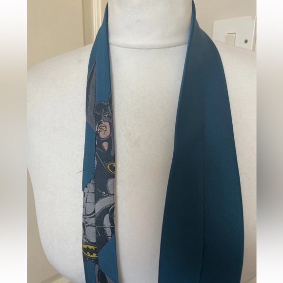 Rare Vintage Batman Design Mens Tie Teal Dark Knight 1992 - Picture 10 of 16
